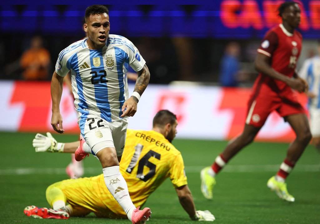Copa América: con goles de Julián y Lautaro, la Selección argentina venció por 2 a 0 a Canadá en el debut