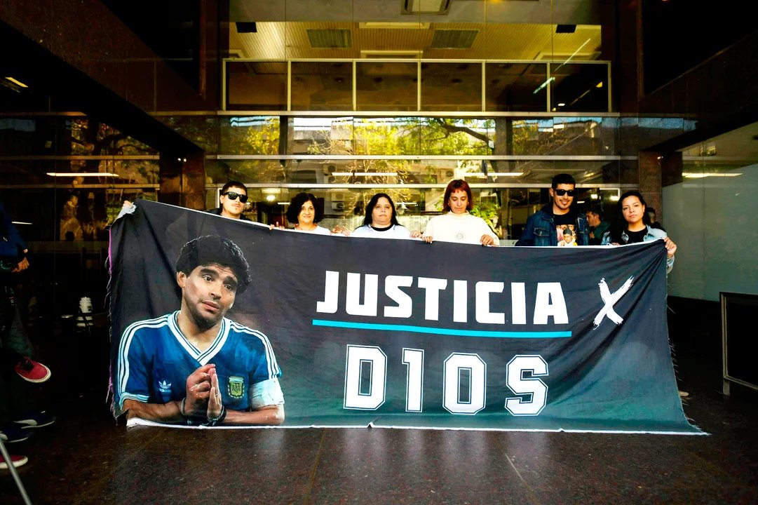Juicio por la muerte de Maradona: la fiscalía pidió 12 años de cárcel para Luque, 10 para Forlini y 8 para Cosachov