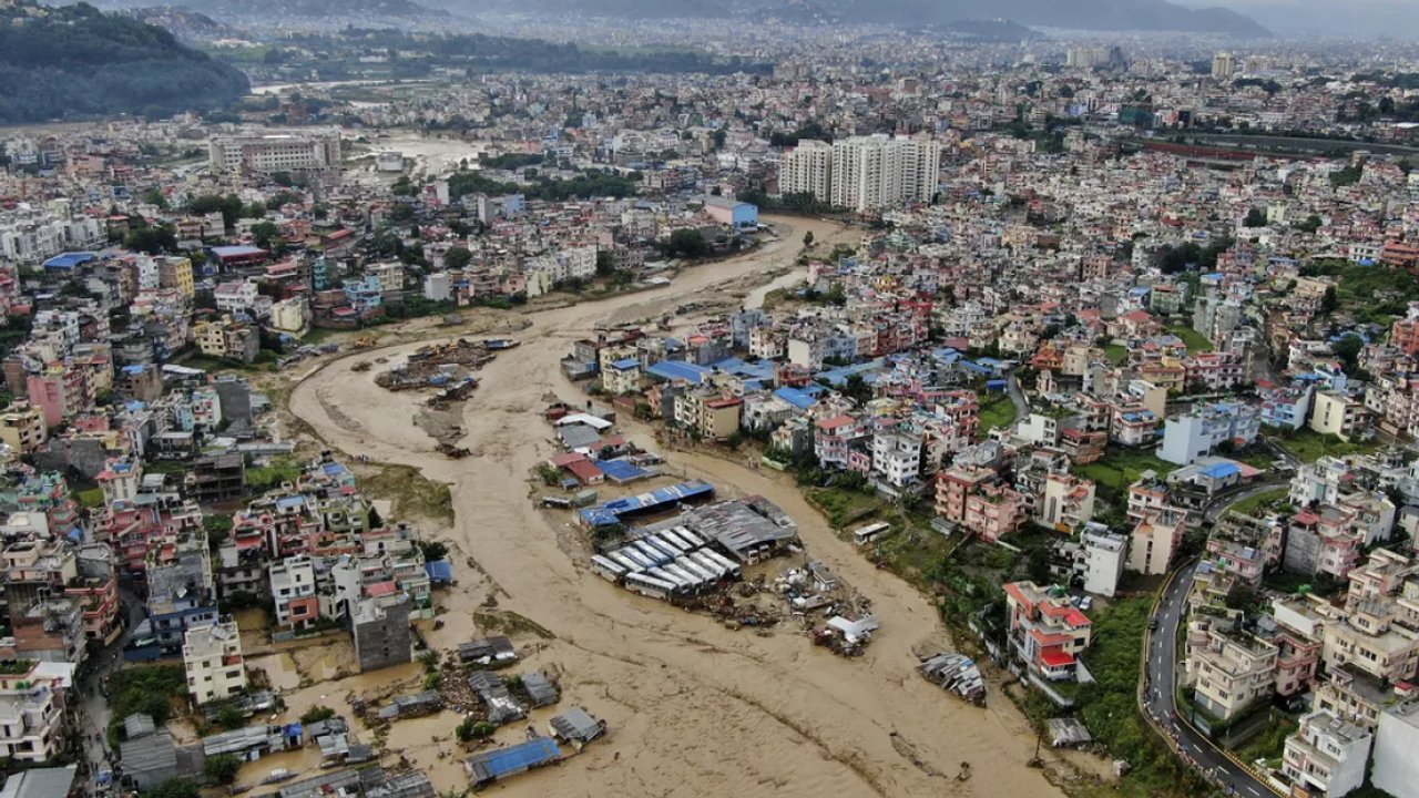 Tragedia en Nepal: según un estudio, el calor extremo socavó el glaciar que desató el alud mortal